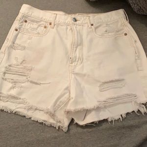 white jean shorts